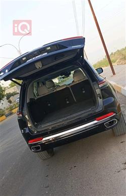 جیپ گراند شیرۆکی